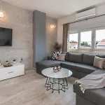 Biograd 36 شقة