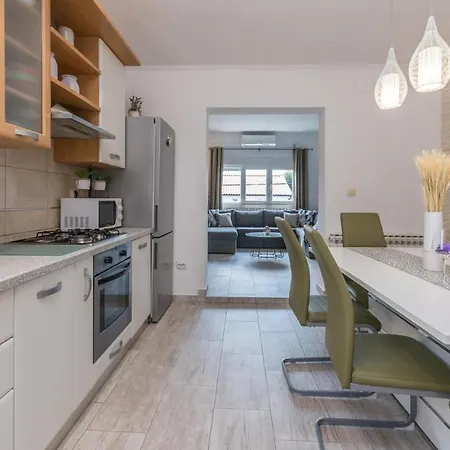 Biograd 36 דירה