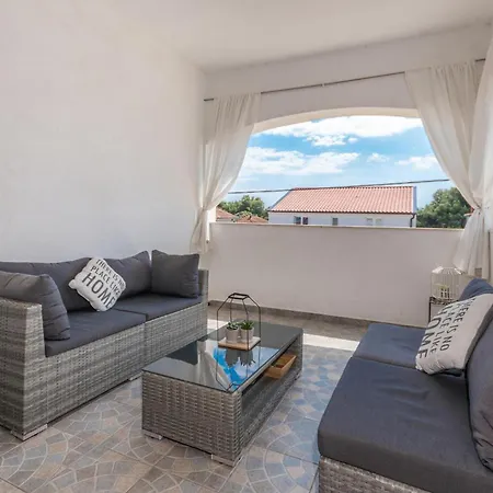 Stunning In Biograd With Wifi Apartment *