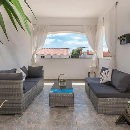 Stunning In Biograd With Wifi Apartment *