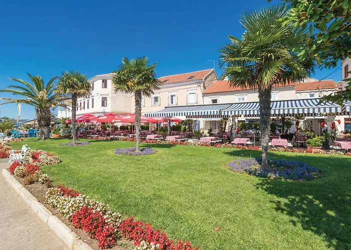 Biograd 36 *